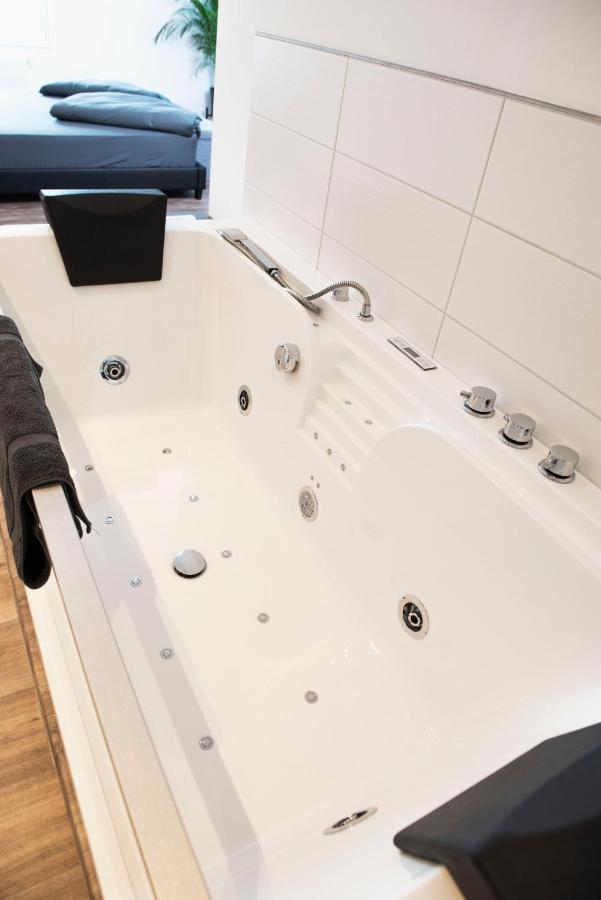 Luxus Suite Im Herzen Von Kempten***** +Parkplatz Exterior foto